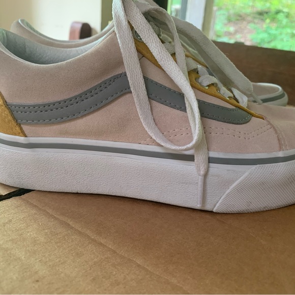 Custom Platform Vans - Picture 2 of 4